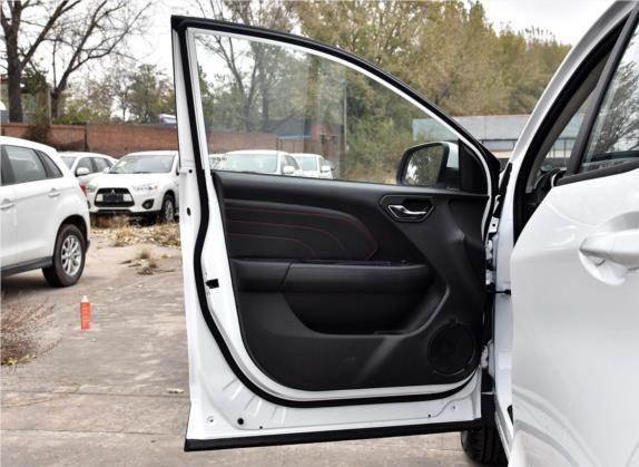 东南DX3 2016款 1.5L 手动豪华型 车厢座椅   前门板