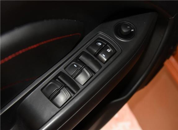 东南DX3 2016款 1.5T CVT尊贵型 车厢座椅   门窗控制