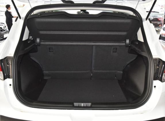 东南DX3 2018款 1.5T CVT豪华型 车厢座椅   后备厢