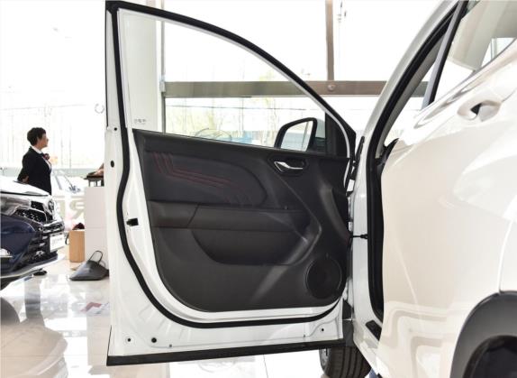 东南DX3 2018款 1.5T CVT豪华型 车厢座椅   前门板