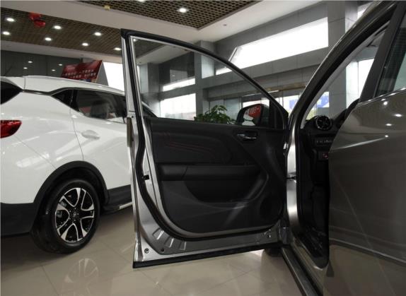 东南DX3 2018款 1.5T CVT尊贵型 车厢座椅   前门板
