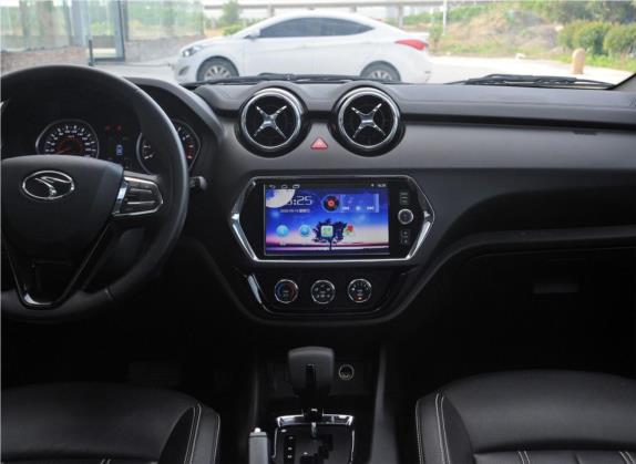 东南DX3 2019款 1.5T CVT尊贵型 国VI 中控类   中控台