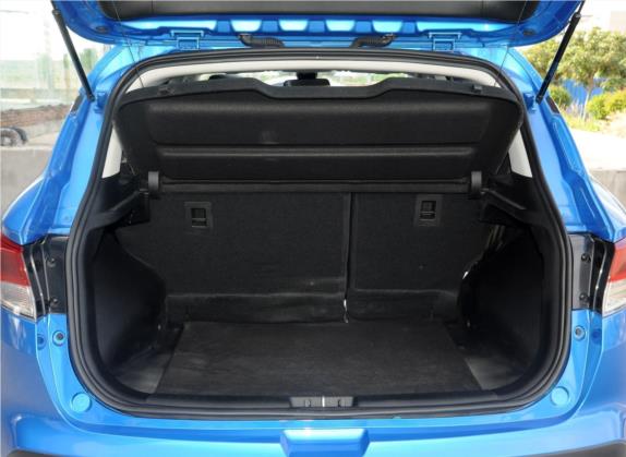 东南DX3 2019款 1.5T CVT尊贵型 国VI 车厢座椅   后备厢