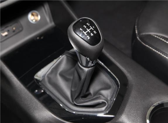 东南DX3 2019款 1.5L 手动豪华型 国VI 中控类   挡把
