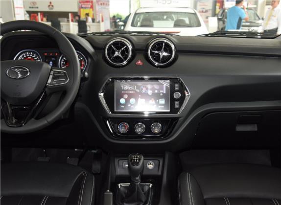 东南DX3 2019款 1.5L 手动尊贵型 国VI 中控类   中控台