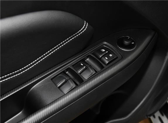 东南DX3 2019款 1.5T CVT豪华型 国VI 车厢座椅   门窗控制