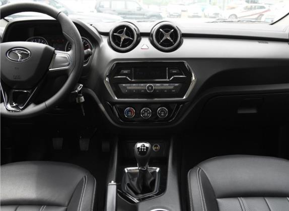 东南DX3 2019款 1.5L 手动豪华型 国V 中控类   中控台