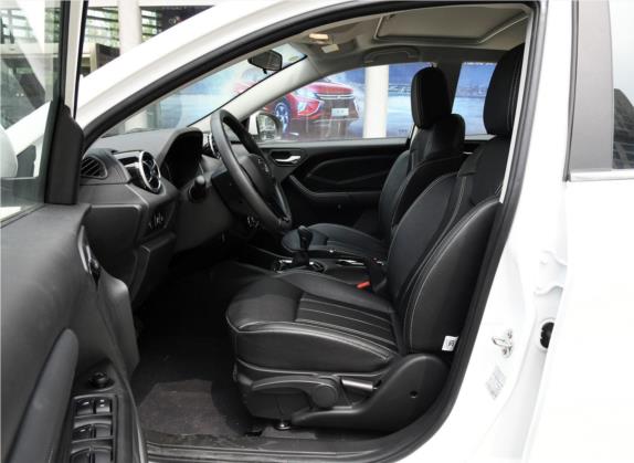 东南DX3 2019款 1.5L 手动豪华型 国V 车厢座椅   前排空间