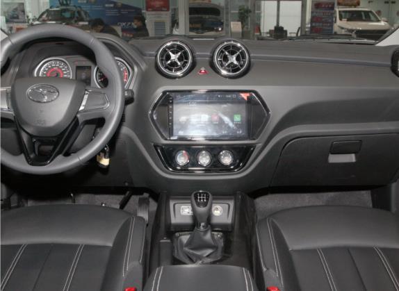 东南DX3 2022款 1.5L 手动豪华型 中控类   中控台