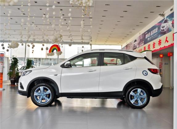 东南DX3新能源 2018款 EV 旗舰型 外观   正侧
