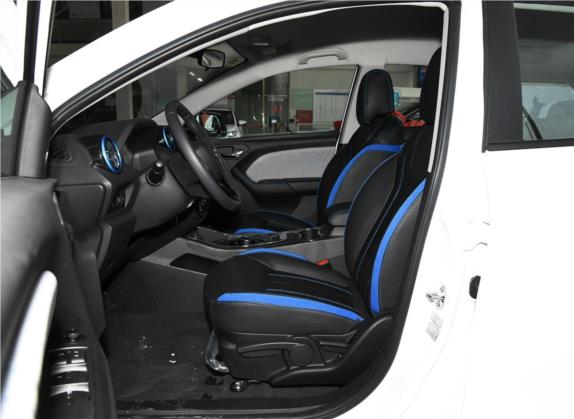 东南DX3新能源 2018款 EV400 豪华版 车厢座椅   前排空间
