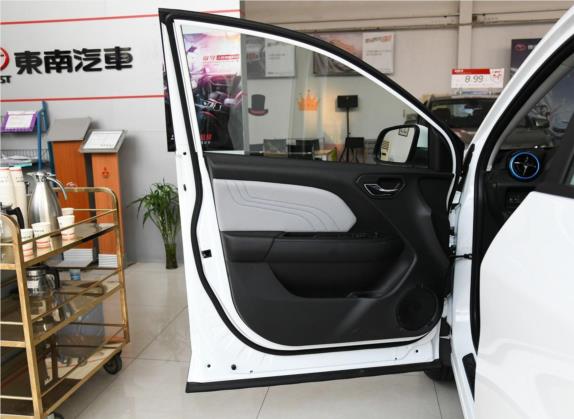 东南DX3新能源 2018款 EV400 豪华版 车厢座椅   前门板