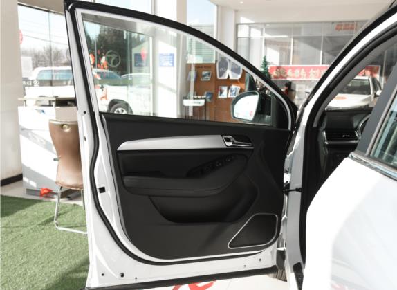东南DX5 2021款 1.5L 手动豪华升级型 车厢座椅   前门板
