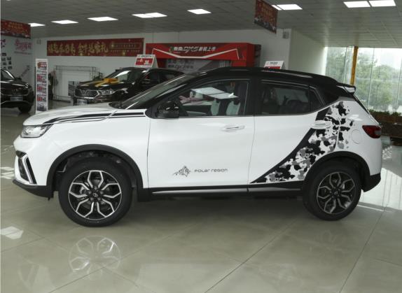 东南DX5 2021款 1.5L 手动北极熊 外观   正侧