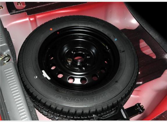 V3菱悦 2010款 1.5L CVT风采版 其他细节类   备胎