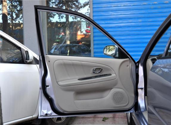 V3菱悦 2010款 改款 1.5L 手动旗舰版 车厢座椅   前门板