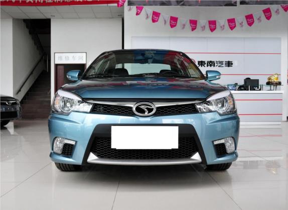 V3菱悦 2011款 改款 1.5L CVT风采版 外观   正前
