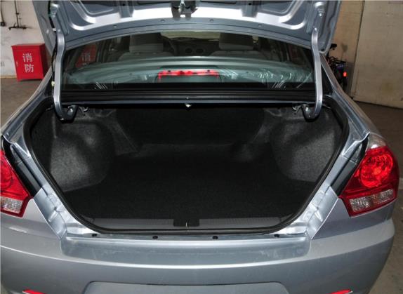 V3菱悦 2011款 1.5L 手动启航升级款 车厢座椅   后备厢