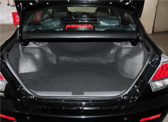 V3菱悦 2011款 1.5L 手动风采版 车厢座椅   后备厢