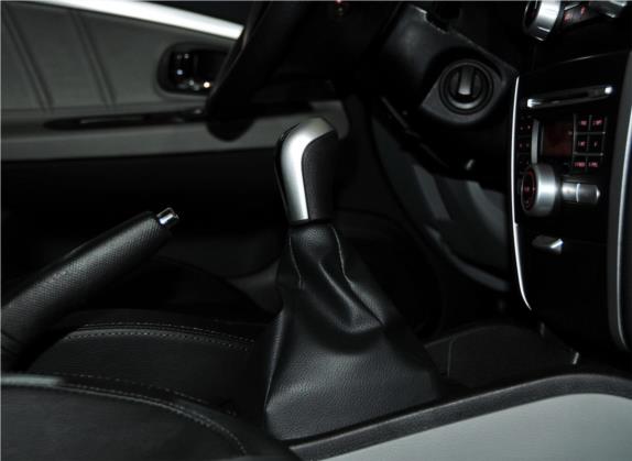 V3菱悦 2011款 1.5L 手动风采版 中控类   挡把