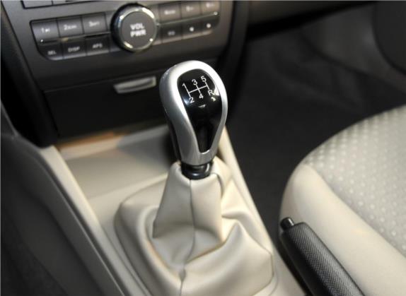 V3菱悦 2012款 改款 1.5L 手动豪华版 中控类   挡把