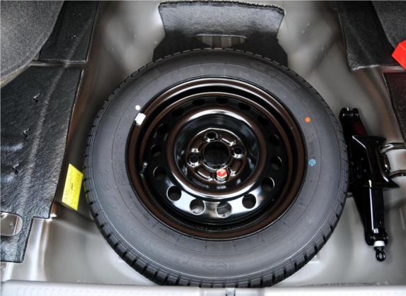 V3菱悦 2012款 改款 1.5L 手动风采版 其他细节类   备胎