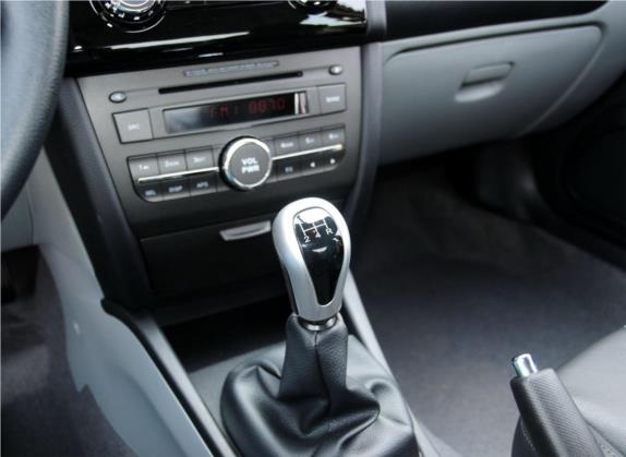 V3菱悦 2012款 改款 1.5L 手动风采版 中控类   挡把