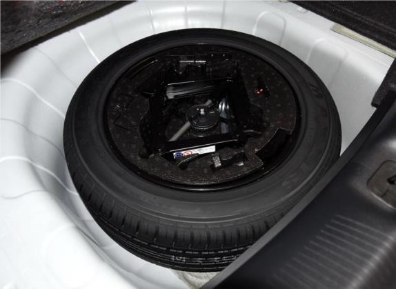 菲翔 2015款 1.4T 自动智享版 其他细节类   备胎
