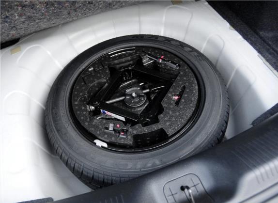 菲翔 2015款 1.4T 自动尊享版 其他细节类   备胎