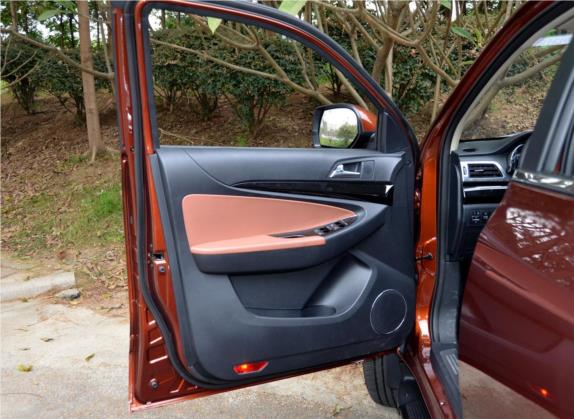 揽福 2015款 1.9T 柴油两驱豪华版 7座 车厢座椅   前门板