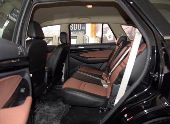 揽福 2015款 1.9T 柴油两驱标准版 7座 车厢座椅   后排空间