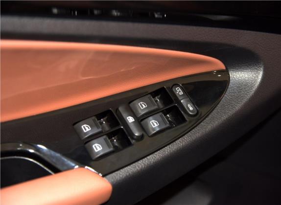 揽福 2015款 1.9T 柴油两驱标准版 7座 车厢座椅   门窗控制