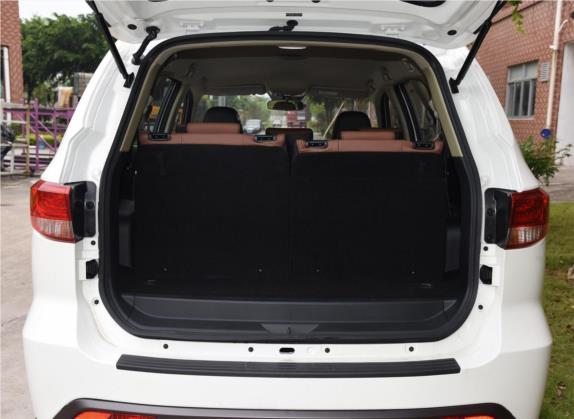 揽福 2017款 1.9T 柴油手动两驱豪华版 7座 车厢座椅   后备厢