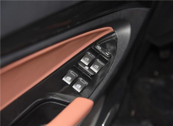 揽福 2017款 1.9T 柴油手动两驱豪华版 7座 车厢座椅   门窗控制