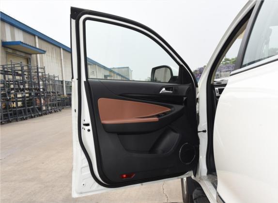 揽福 2017款 2.0T 汽油手动两驱旗舰版 7座 车厢座椅   前门板