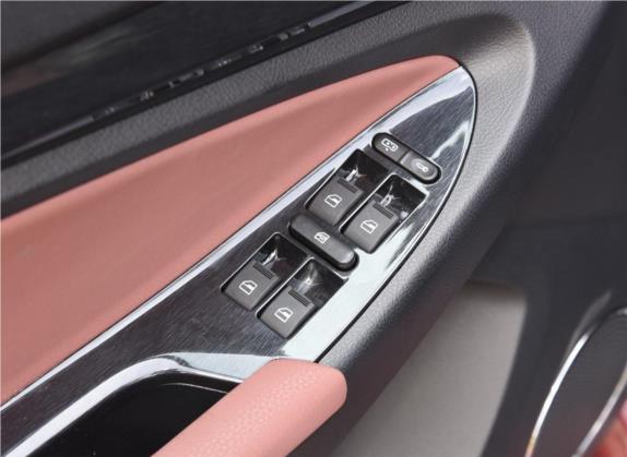 揽福 2018款 1.9T 柴油自动两驱旗舰型 7座 车厢座椅   门窗控制