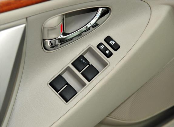 凯美瑞 2011款 240G 豪华周年纪念版 车厢座椅   门窗控制