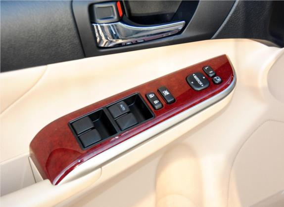 凯美瑞 2012款 2.0G 豪华版 车厢座椅   门窗控制