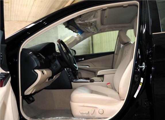 凯美瑞 2012款 2.5V 至尊导航版 车厢座椅   前排空间