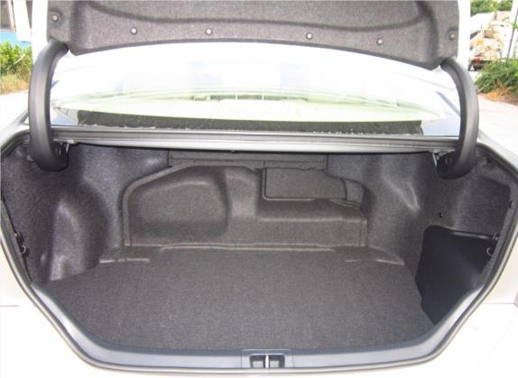 凯美瑞 2012款 尊瑞 2.5HV 至尊版 车厢座椅   后备厢