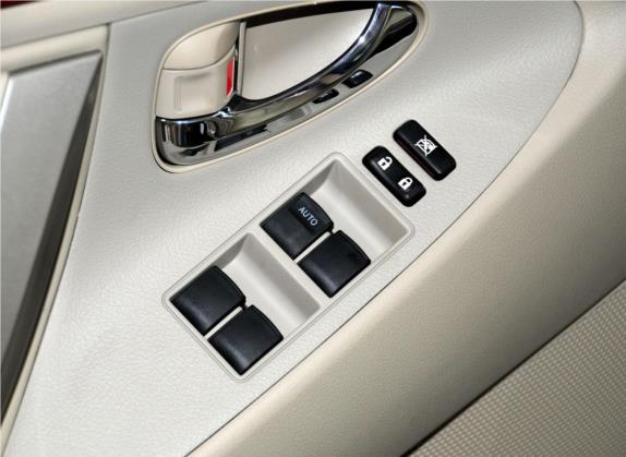 凯美瑞 2013款 200G 经典豪华版 车厢座椅   门窗控制