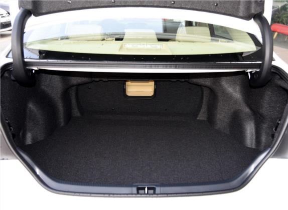 凯美瑞 2015款 2.0E 精英版 车厢座椅   后备厢
