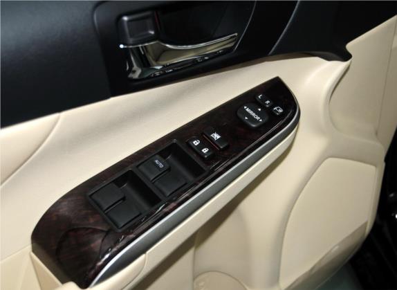 凯美瑞 2015款 2.0G 领先版 车厢座椅   门窗控制
