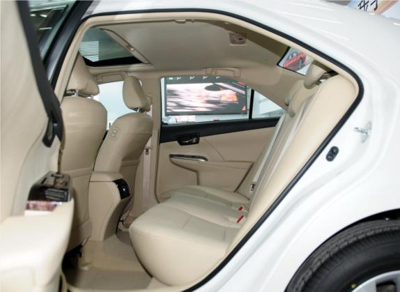 凯美瑞 2015款 2.0G 豪华版 车厢座椅   后排空间