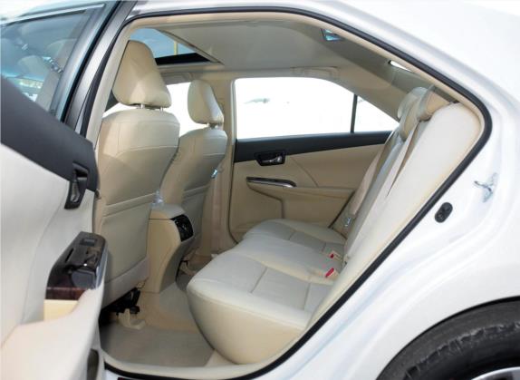 凯美瑞 2015款 2.5G 豪华导航版 车厢座椅   后排空间