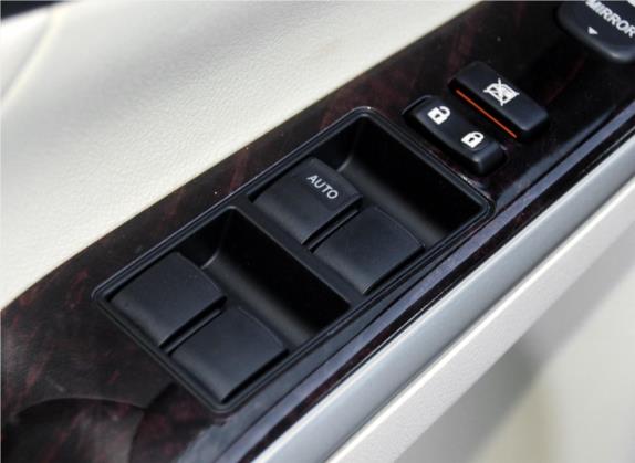 凯美瑞 2015款 2.5G 豪华导航版 车厢座椅   门窗控制