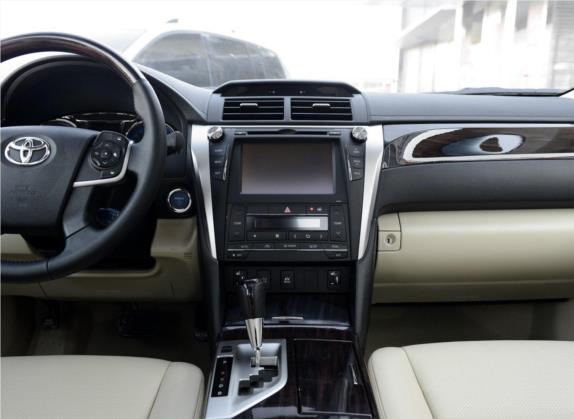 凯美瑞 2015款 双擎 2.5HG 豪华导航版 中控类   中控台