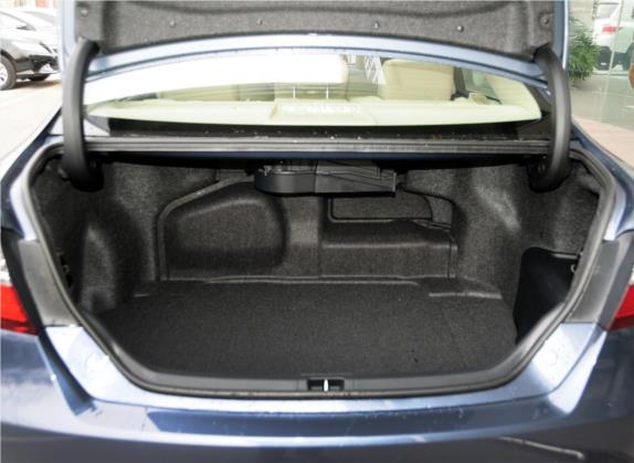 凯美瑞 2015款 双擎 2.5HQ 旗舰版 车厢座椅   后备厢