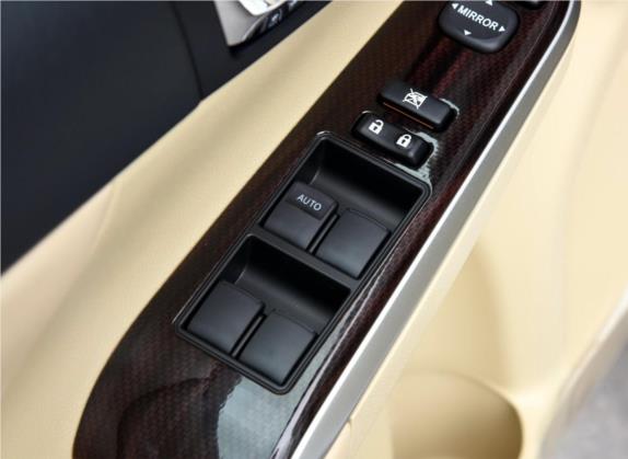 凯美瑞 2016款 双擎 2.5HG 十周年纪念豪华导航版 车厢座椅   门窗控制