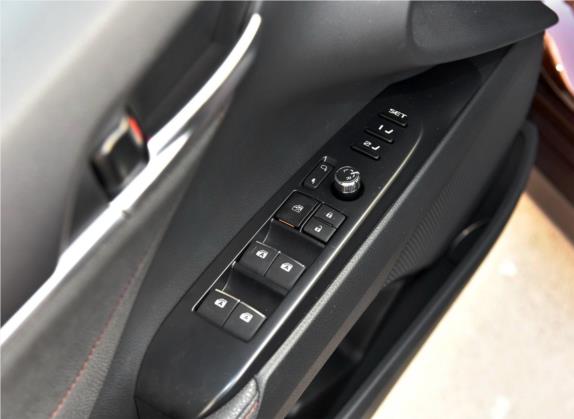 凯美瑞 2018款 2.5Q 旗舰版 车厢座椅   门窗控制
